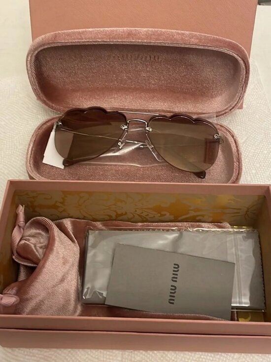 ✨ Miu Miu Heart-Shaped Sunglasses with Brown Lenses main image 4
